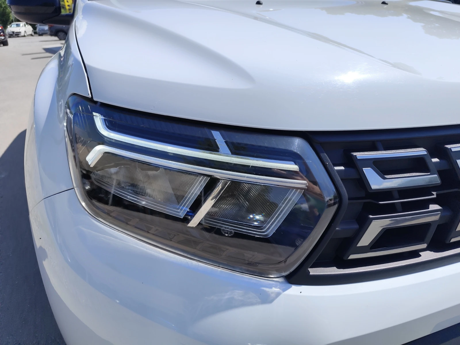 Dacia Duster 1.5DCi* 4X4* EURO6D* LED* CARPLAY* , снимка 16 - Автомобили и джипове - 54700846