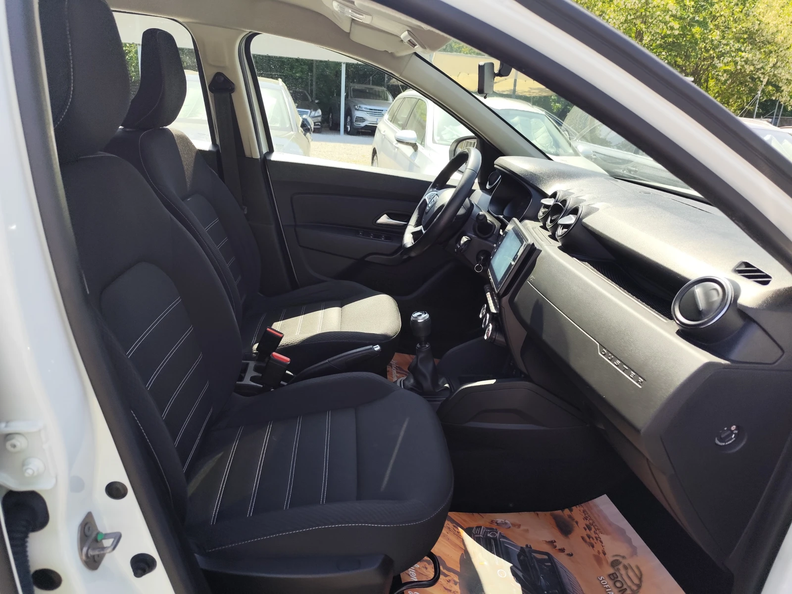 Dacia Duster 1.5DCi* 4X4* EURO6D* LED* CARPLAY* , снимка 12 - Автомобили и джипове - 54700846