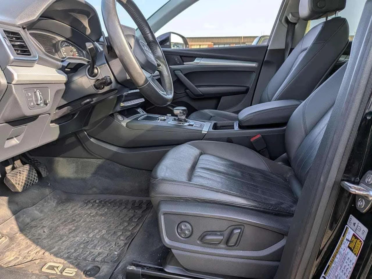 Audi Q5 * Progressiv * CARFAX * ОПЦИЯ ЗА ФИНАНСИРАНЕ , снимка 10 - Автомобили и джипове - 55407027