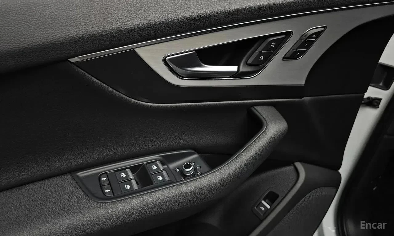 Audi Q7, снимка 17 - Автомобили и джипове - 56726709