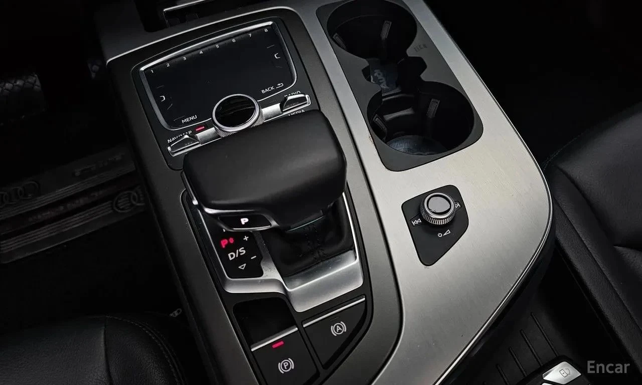Audi Q7, снимка 9 - Автомобили и джипове - 56726709