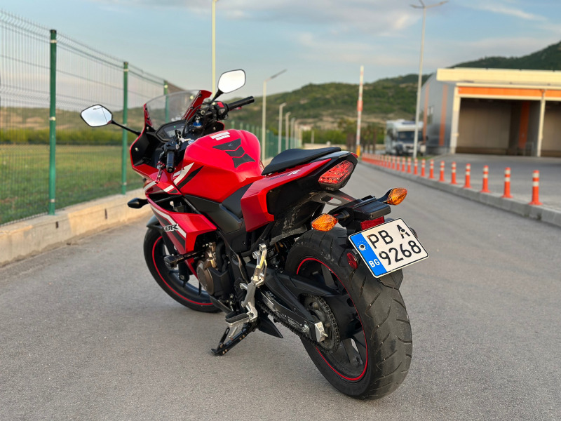 Honda Cbr 4000 км НОВО !!!, снимка 1 - Мотоциклети и мототехника - 46063244