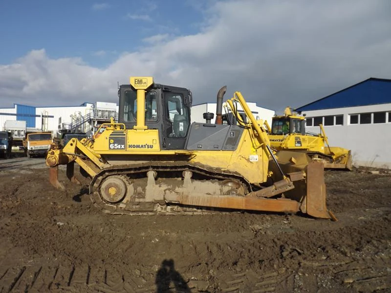 Булдозер Komatsu D 65 EX-15, снимка 1 - Индустриална техника - 30156518