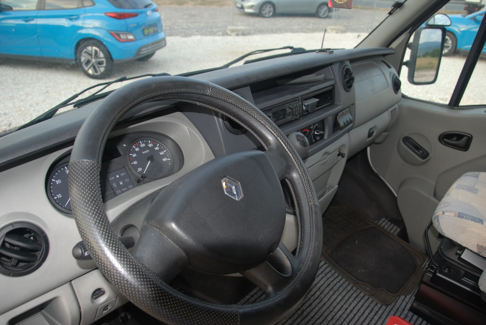 Кемпер Chausson Renault Master 3.0 Diesel, снимка 8 - Каравани и кемпери - 55220972