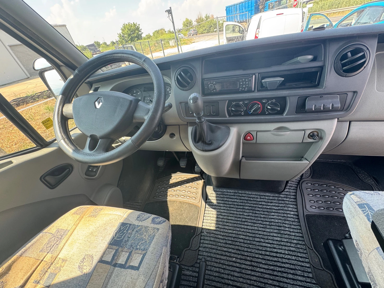 Кемпер Renault  CHAUSSON 3.0 Diesel, снимка 9 - Каравани и кемпери - 55220972