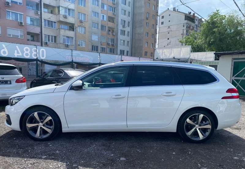 Peugeot 308 1.2i= 130HP= 65000KM= TOP= KEYLESS GO= , снимка 2 - Автомобили и джипове - 45417328