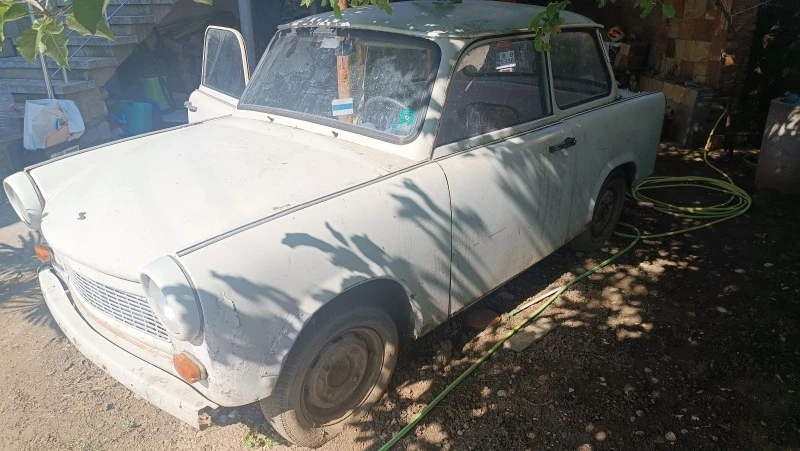 Trabant 601, снимка 1 - Автомобили и джипове - 48614274