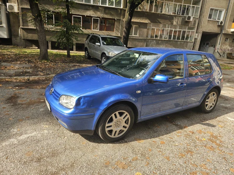 VW Golf, снимка 1 - Автомобили и джипове - 47694790