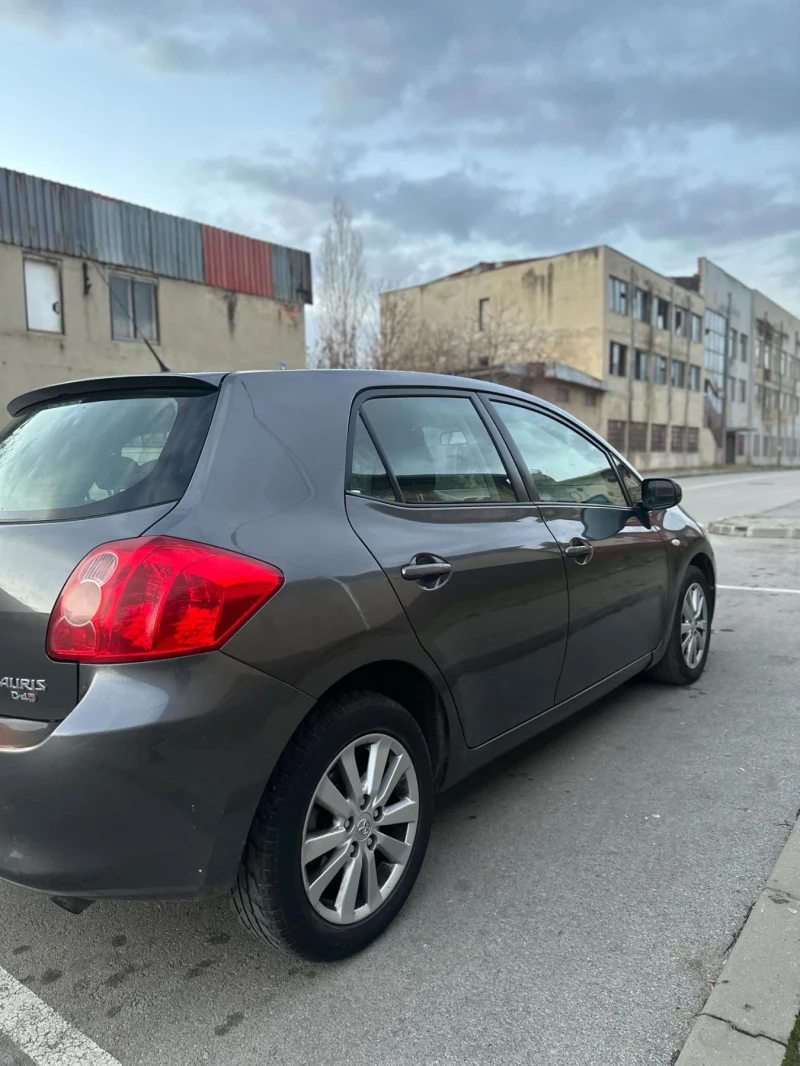 Toyota Auris, снимка 6 - Автомобили и джипове - 48080121