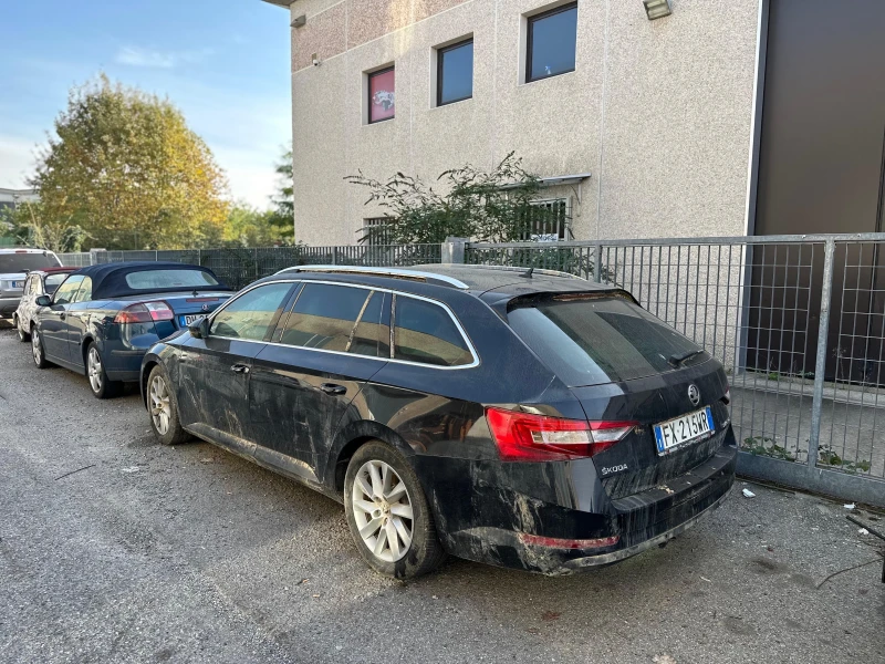 Skoda Superb 2.0TDI , снимка 4 - Автомобили и джипове - 48272834