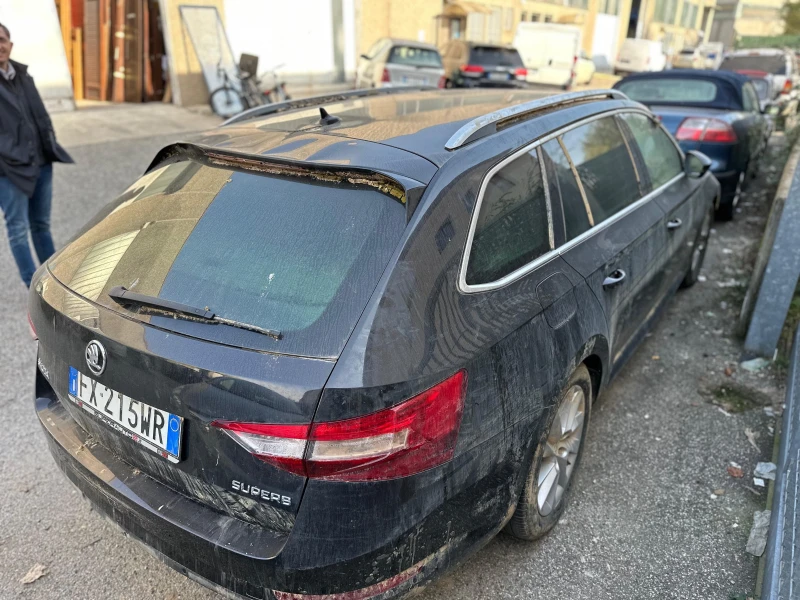 Skoda Superb 2.0TDI , снимка 3 - Автомобили и джипове - 48272834