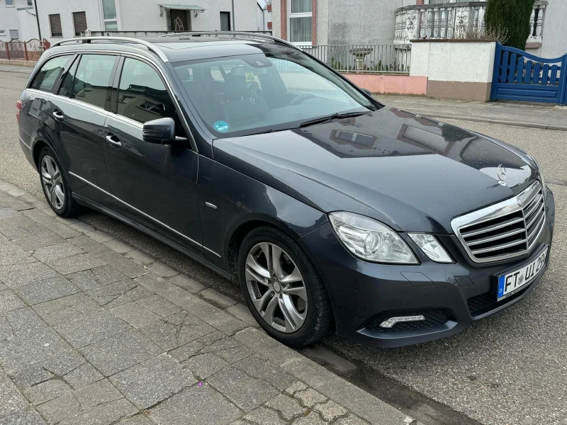 Mercedes-Benz E 350 ТОП СЪСТОЯНИЕ ! AMG Paket !, снимка 2 - Автомобили и джипове - 49243947