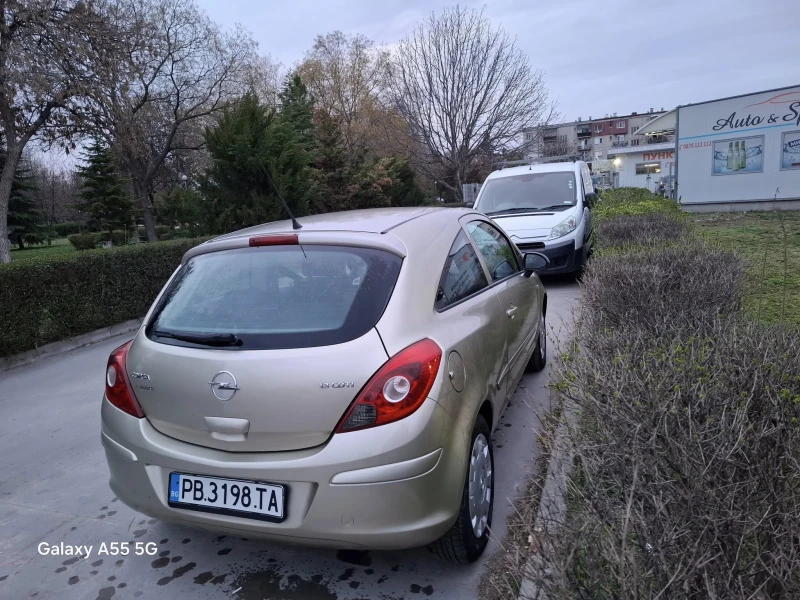 Opel Corsa 1.3 ЦДТИ, снимка 8 - Автомобили и джипове - 49591626