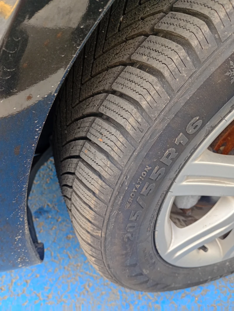 Seat Leon 1.6 LPG, снимка 14 - Автомобили и джипове - 52689888