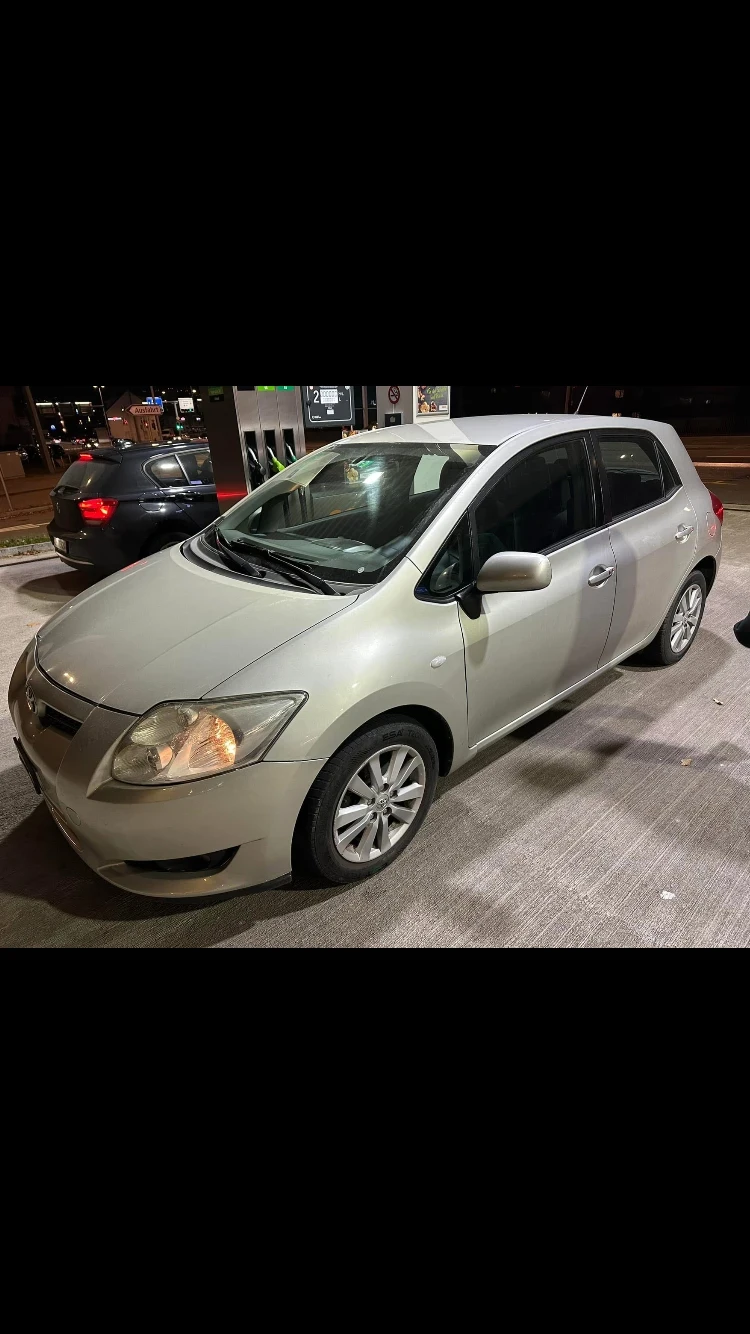 Toyota Auris 1.6vvt-i Швейцария, снимка 1 - Автомобили и джипове - 49333567