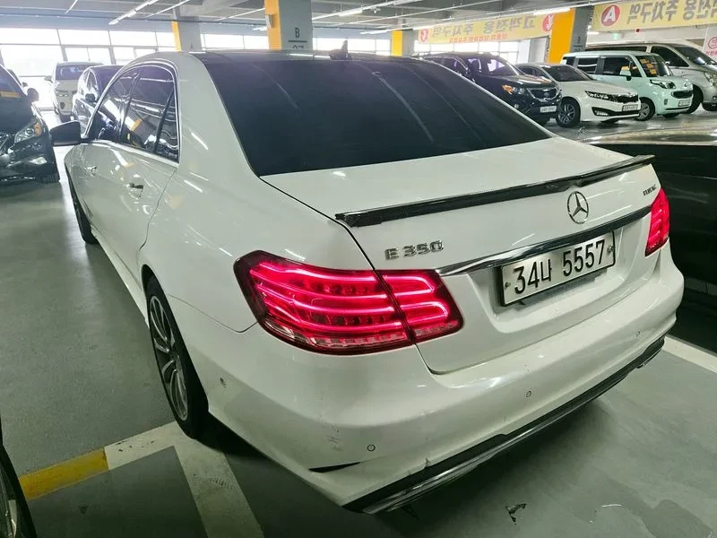 Mercedes-Benz E 220 Bluetec 4Matic, снимка 6 - Автомобили и джипове - 55920407