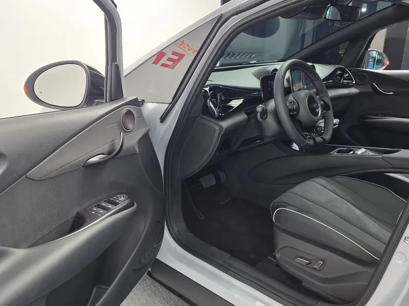 BYD Dolphin САМО 30% АВАНС, снимка 10 - Автомобили и джипове - 56223381