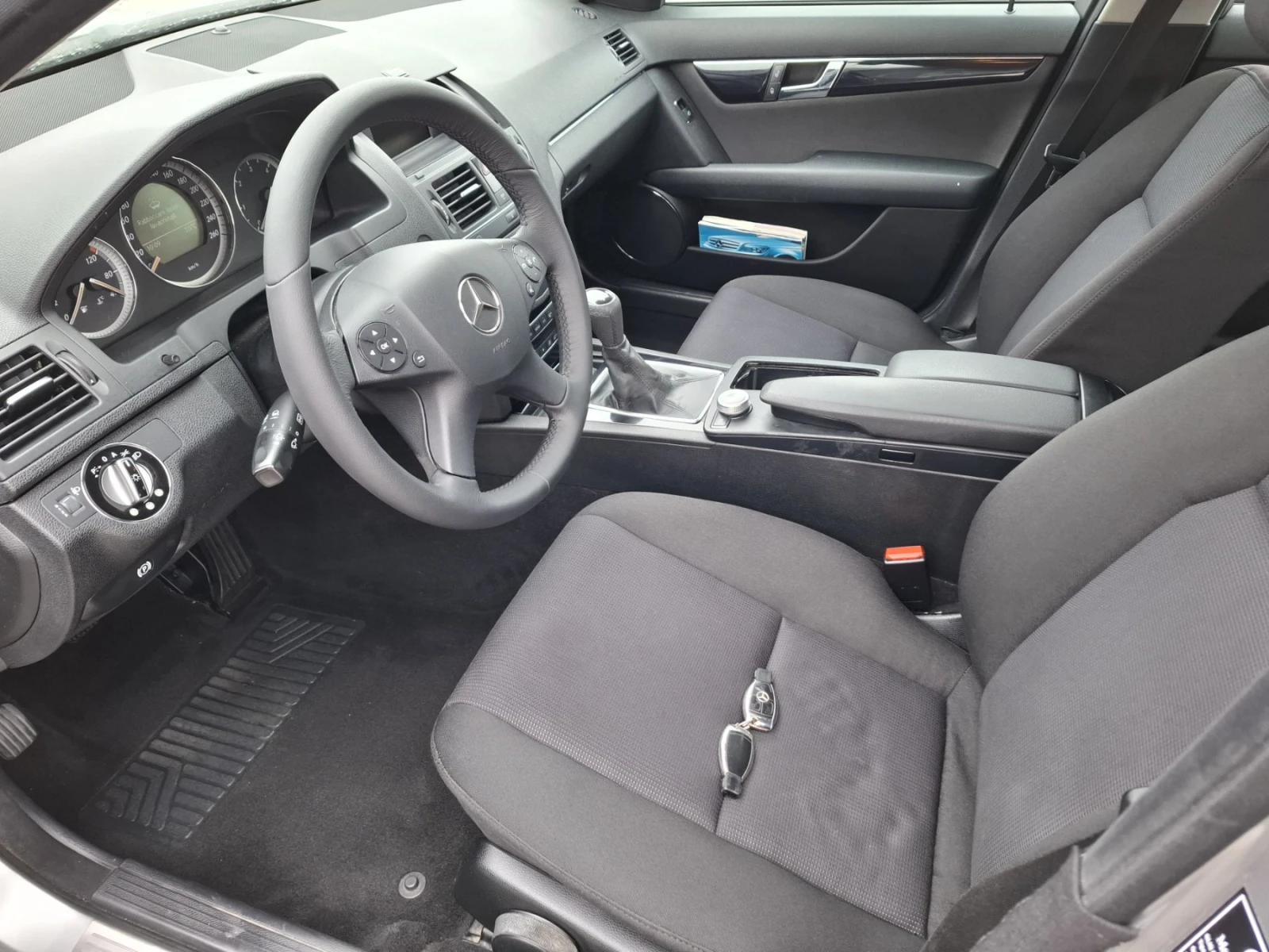 Mercedes-Benz C 220 2.2CDI - изображение 7