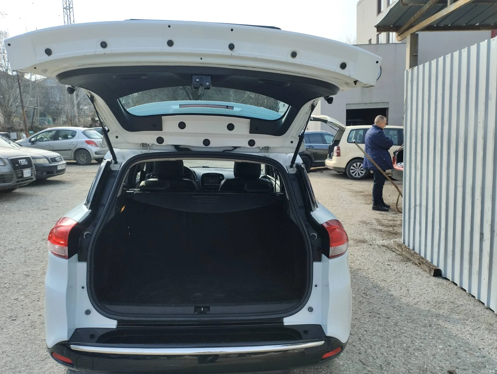 Renault Clio 1, 5 dci, снимка 11 - Автомобили и джипове - 53765761