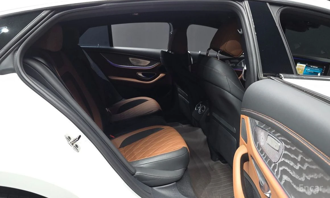 Mercedes-Benz AMG GT 43* 4MATIC* BURMESTER* ОБДУХВАНЕ* КАМЕРИ* HEAD-UP*, снимка 10 - Автомобили и джипове - 54058940