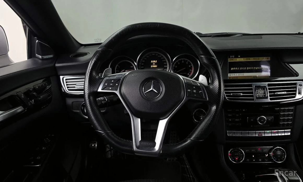 Mercedes-Benz CLS 63 AMG * BURMESTER* ОБДУХВАНЕ* ШИБИДАХ* ПОДГРЕВ* , снимка 5 - Автомобили и джипове - 54108680