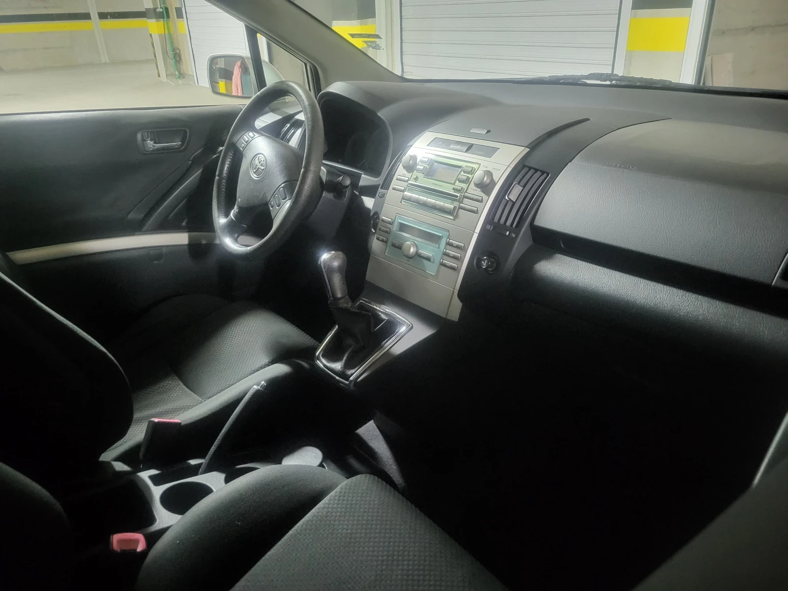 Toyota Corolla verso, снимка 10 - Автомобили и джипове - 54555664