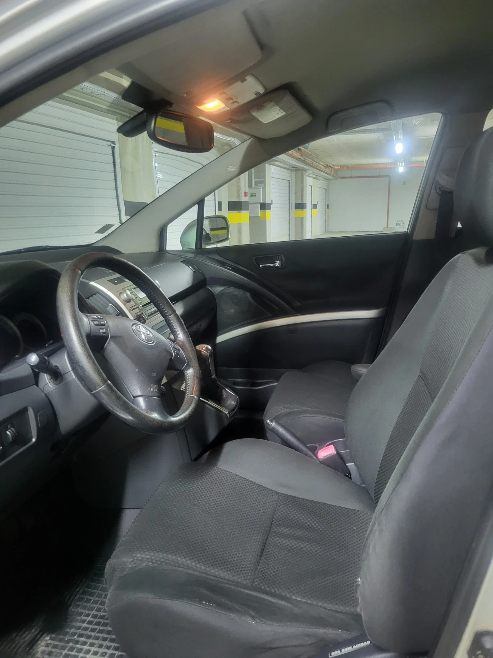 Toyota Corolla verso, снимка 7 - Автомобили и джипове - 54555664