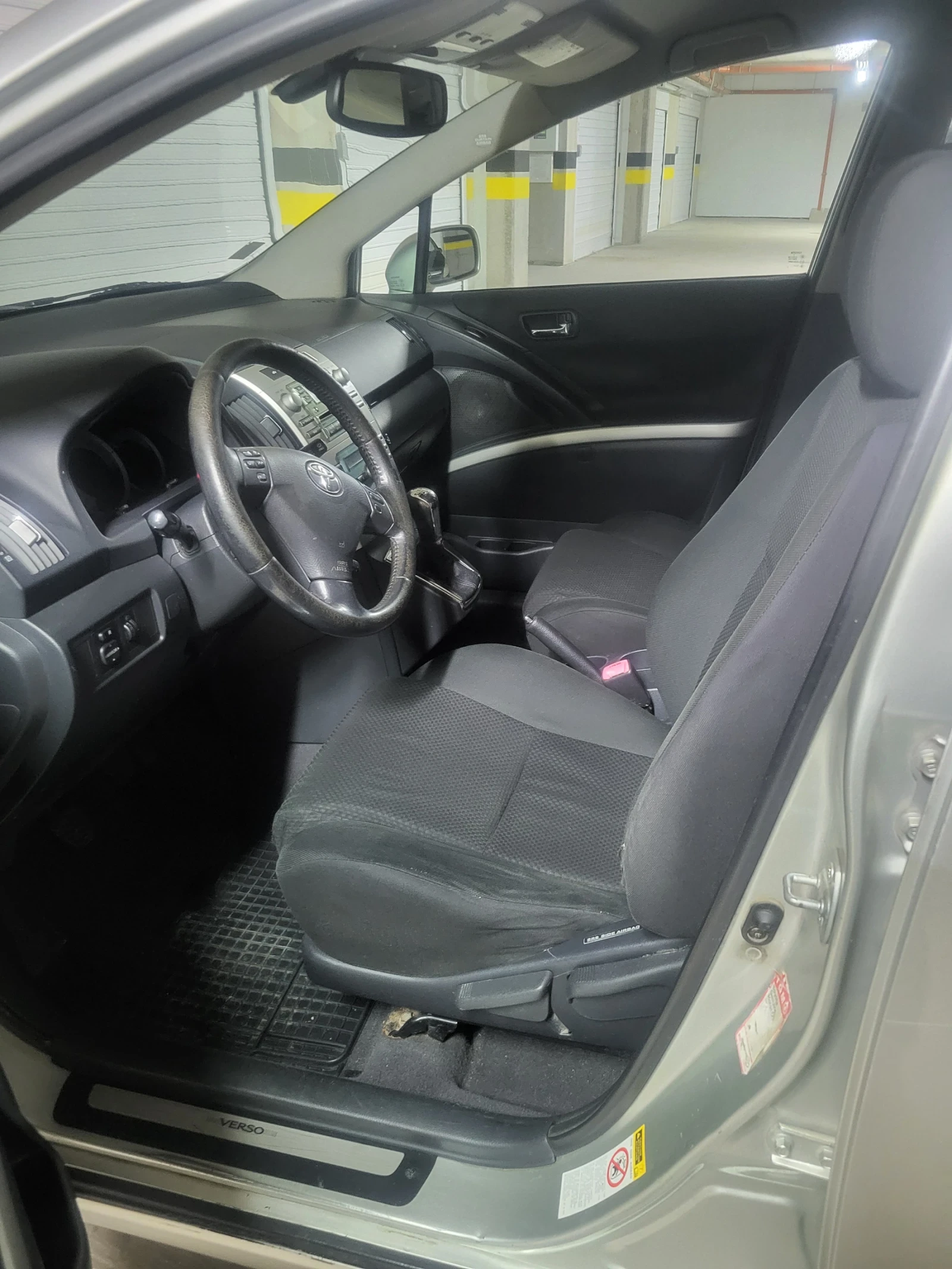 Toyota Corolla verso, снимка 8 - Автомобили и джипове - 54555664