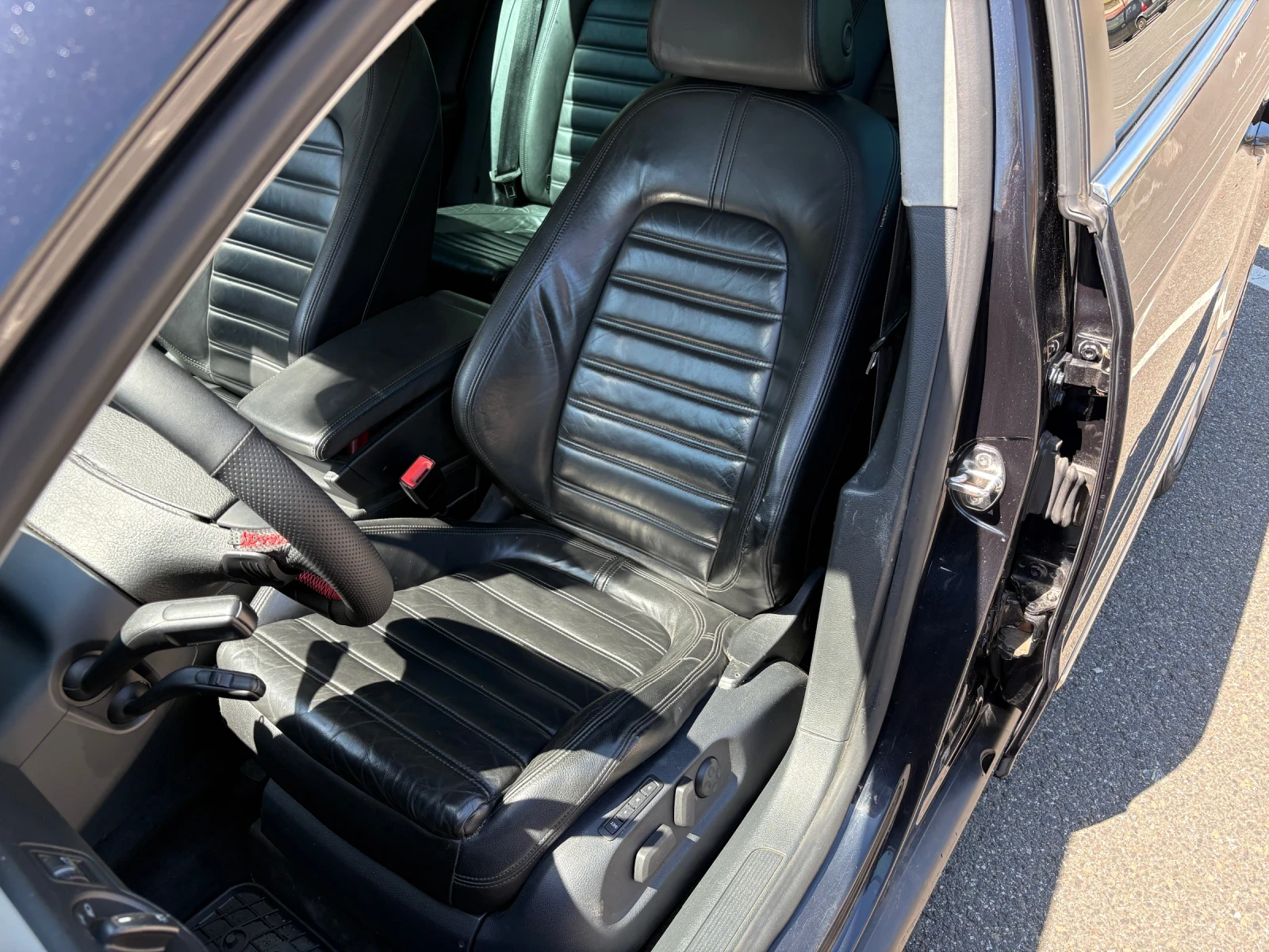 VW Passat 2.0 TDI, снимка 12 - Автомобили и джипове - 54804324