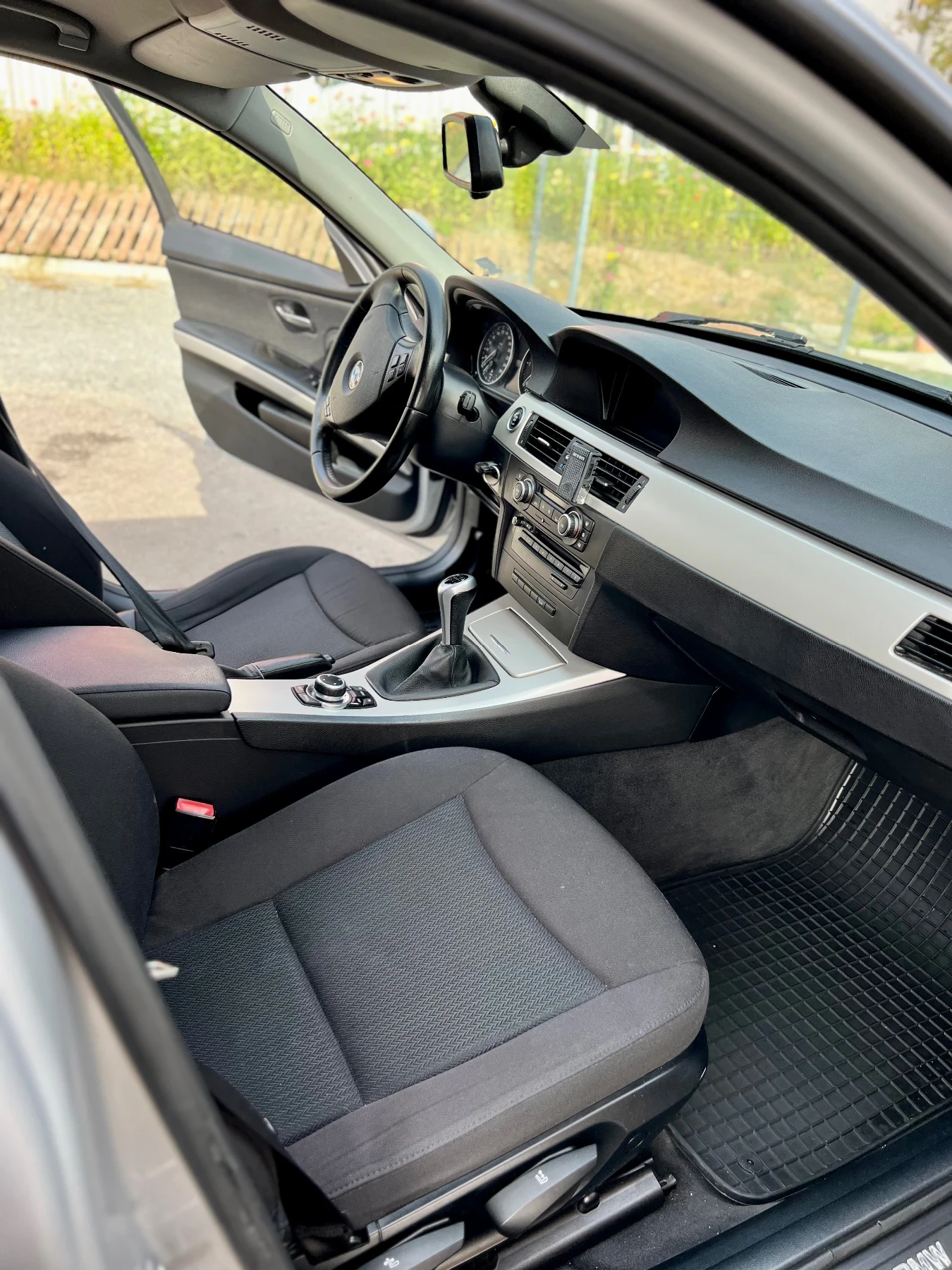 BMW 318 2.0d, снимка 4 - Автомобили и джипове - 54815215