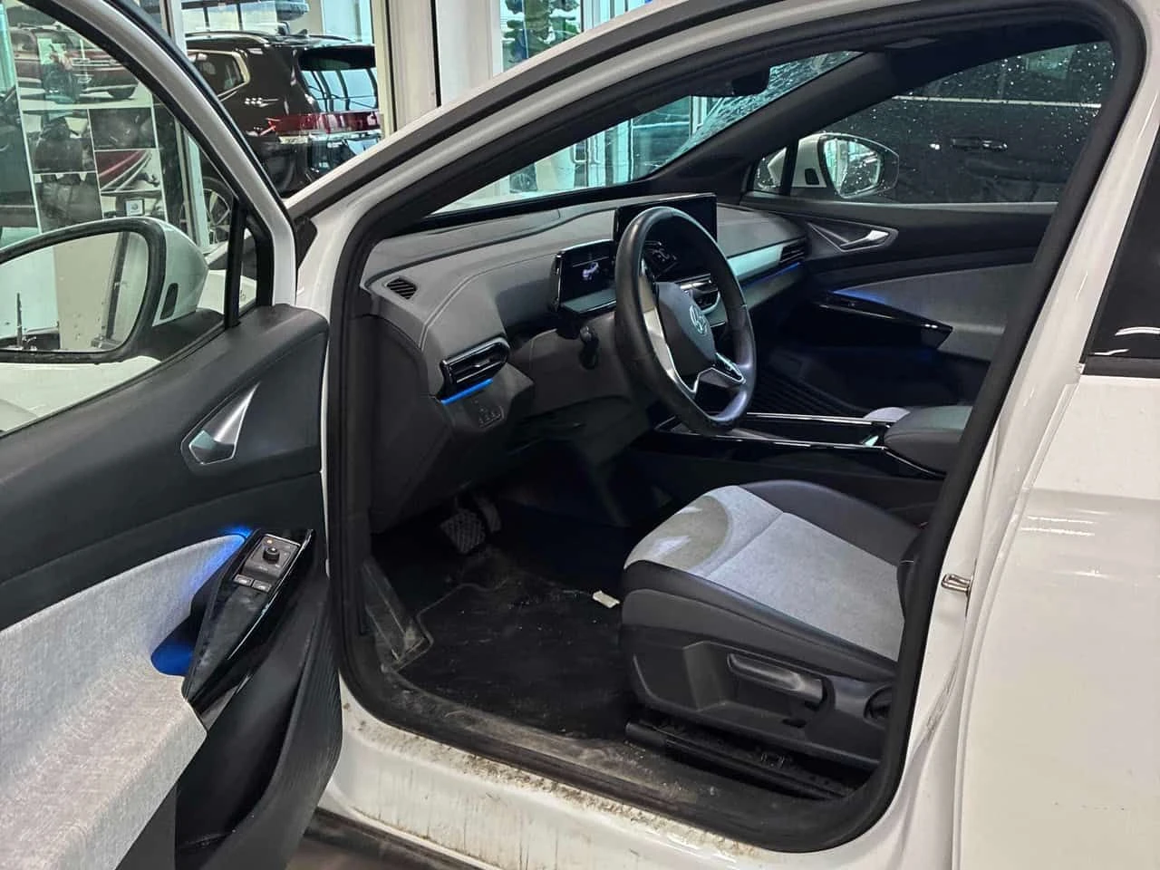 VW ID.4 * RWD * АВТОКРЕДИТ БЕЗ ПЪРВОНАЧАЛНА ВНОСКА* , снимка 5 - Автомобили и джипове - 54966561