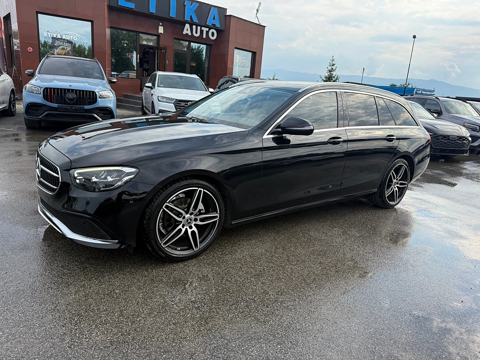 Mercedes-Benz E 200 DISTRONIK-LED-BIXENON-KAMERA-9скорости-3D, снимка 3 - Автомобили и джипове - 55017224