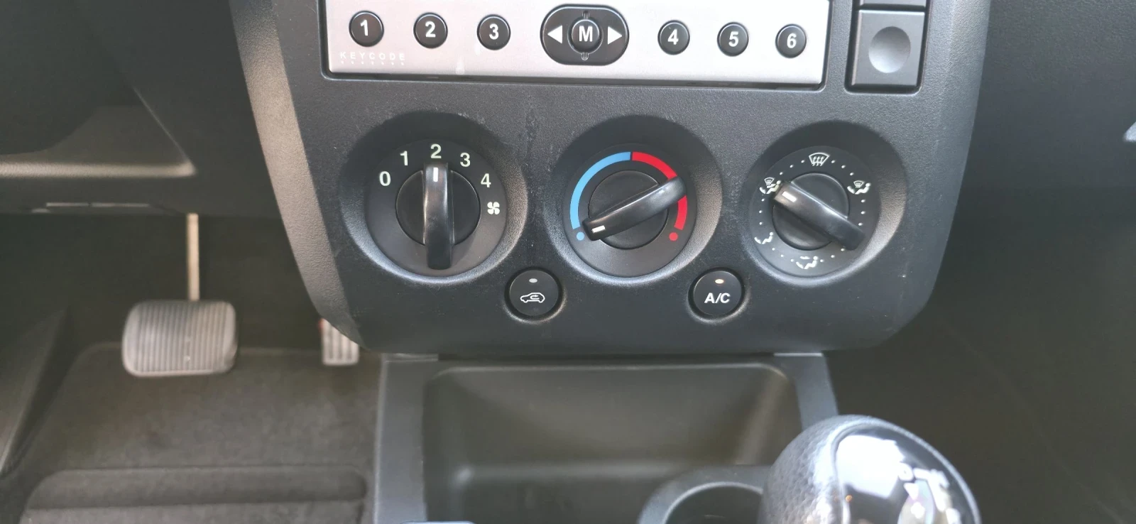 Ford Fiesta 1.4 tdci automatic, снимка 9 - Автомобили и джипове - 55430988