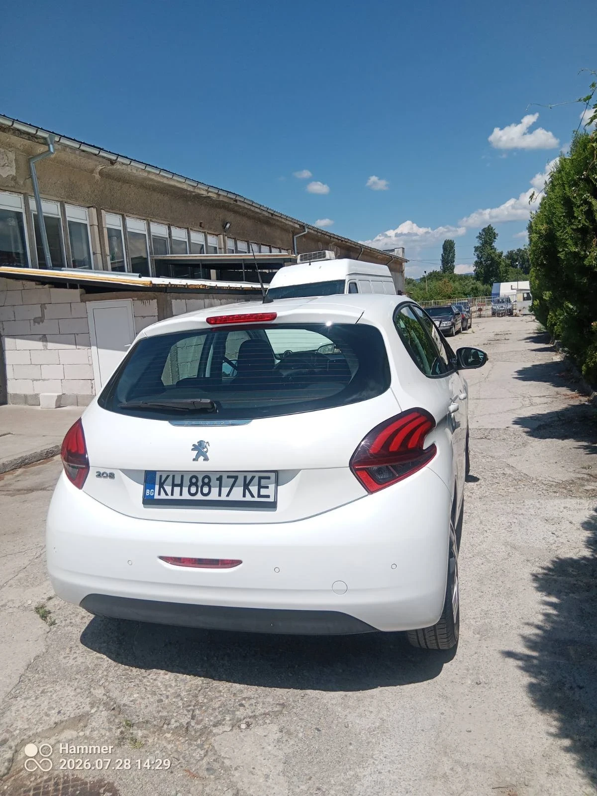 Peugeot 208 1.6HDI, снимка 7 - Автомобили и джипове - 55451567