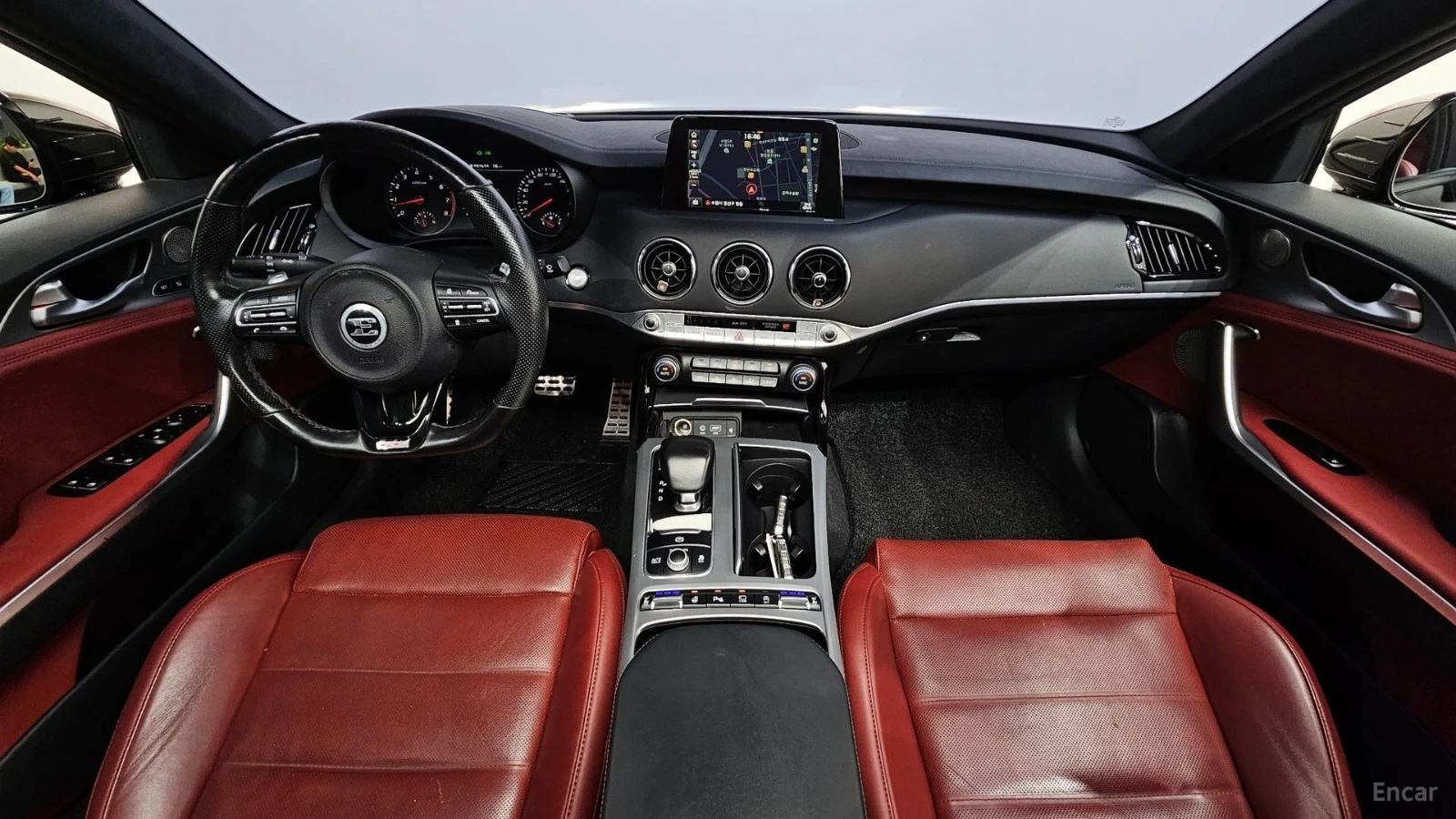 Kia Stinger 3.3 Turbo AWD GT* КОЖА* ОБДУХВ* НАВИ* ПАНО, снимка 6 - Автомобили и джипове - 55510120