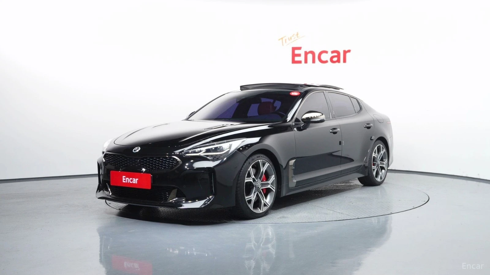Kia Stinger 3.3 Turbo AWD GT* КОЖА* ОБДУХВ* НАВИ* ПАНО