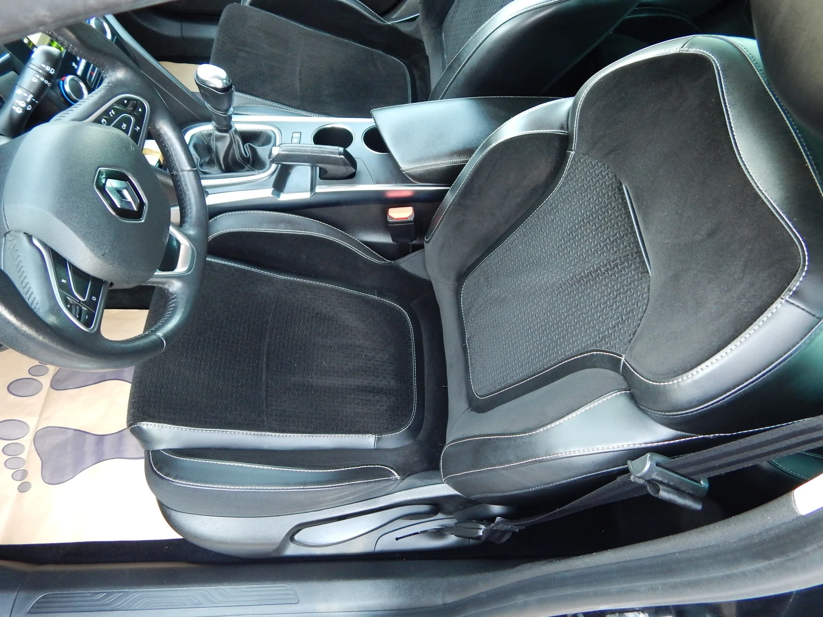 Renault Megane 1.5DCI* 159000km.* EURO6* , снимка 13 - Автомобили и джипове - 55544106