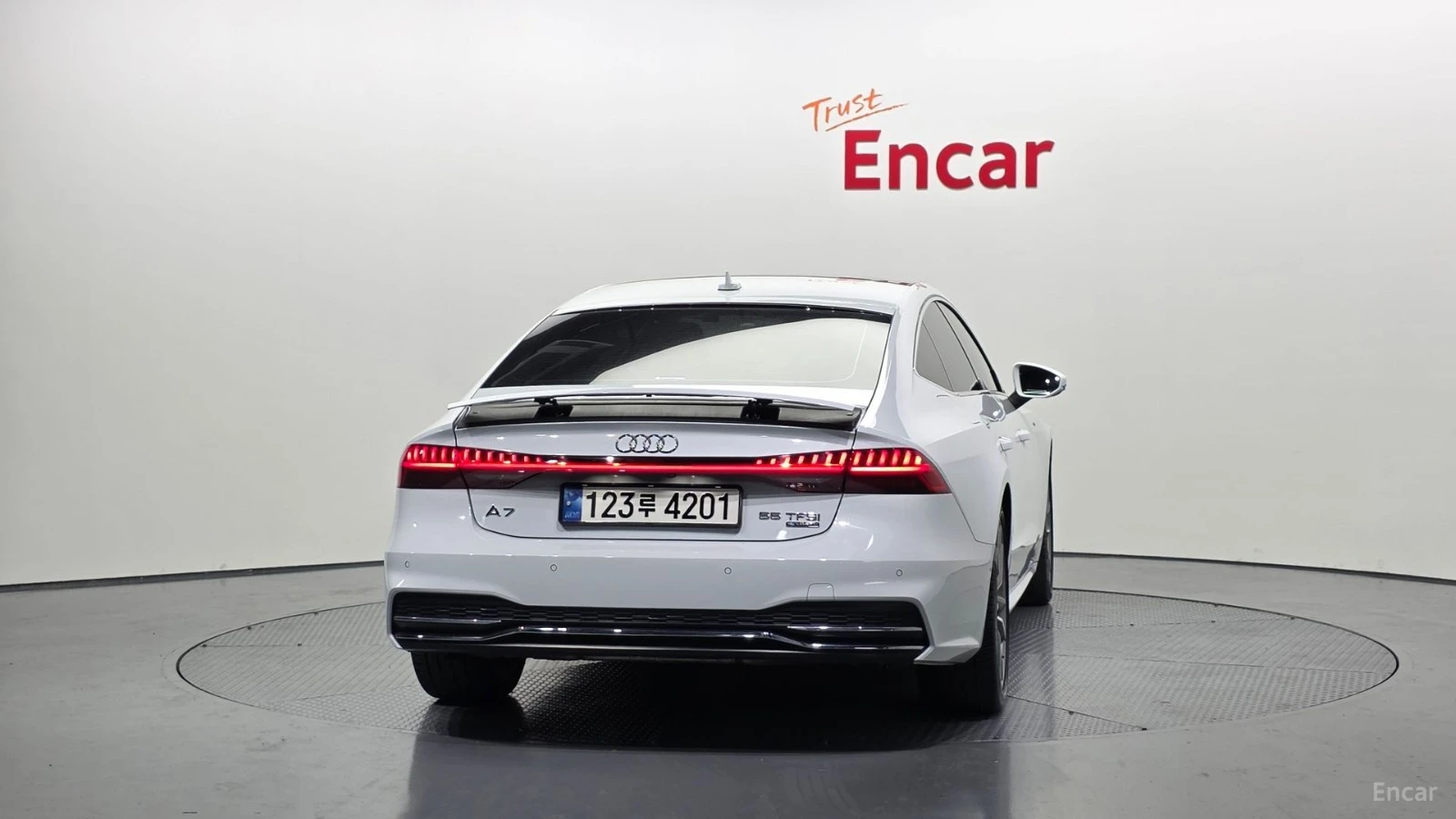 Audi A7 55TFSI/QUATTRO PREMIUM/DRIVE-ASSISTS/SUNROOF, снимка 4 - Автомобили и джипове - 55680951