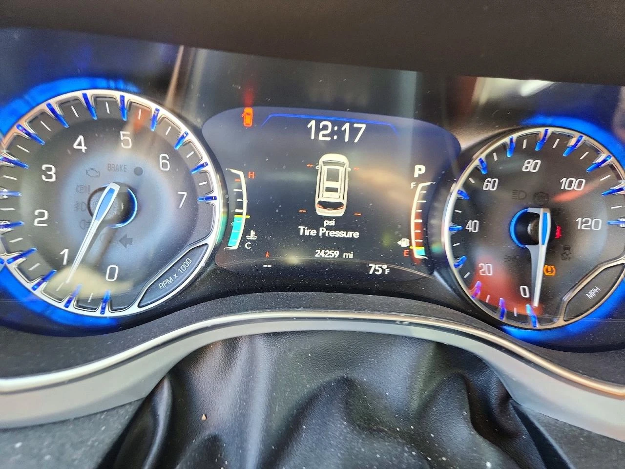 Chrysler Pacifica 3.6l Limited, снимка 9 - Автомобили и джипове - 56224662