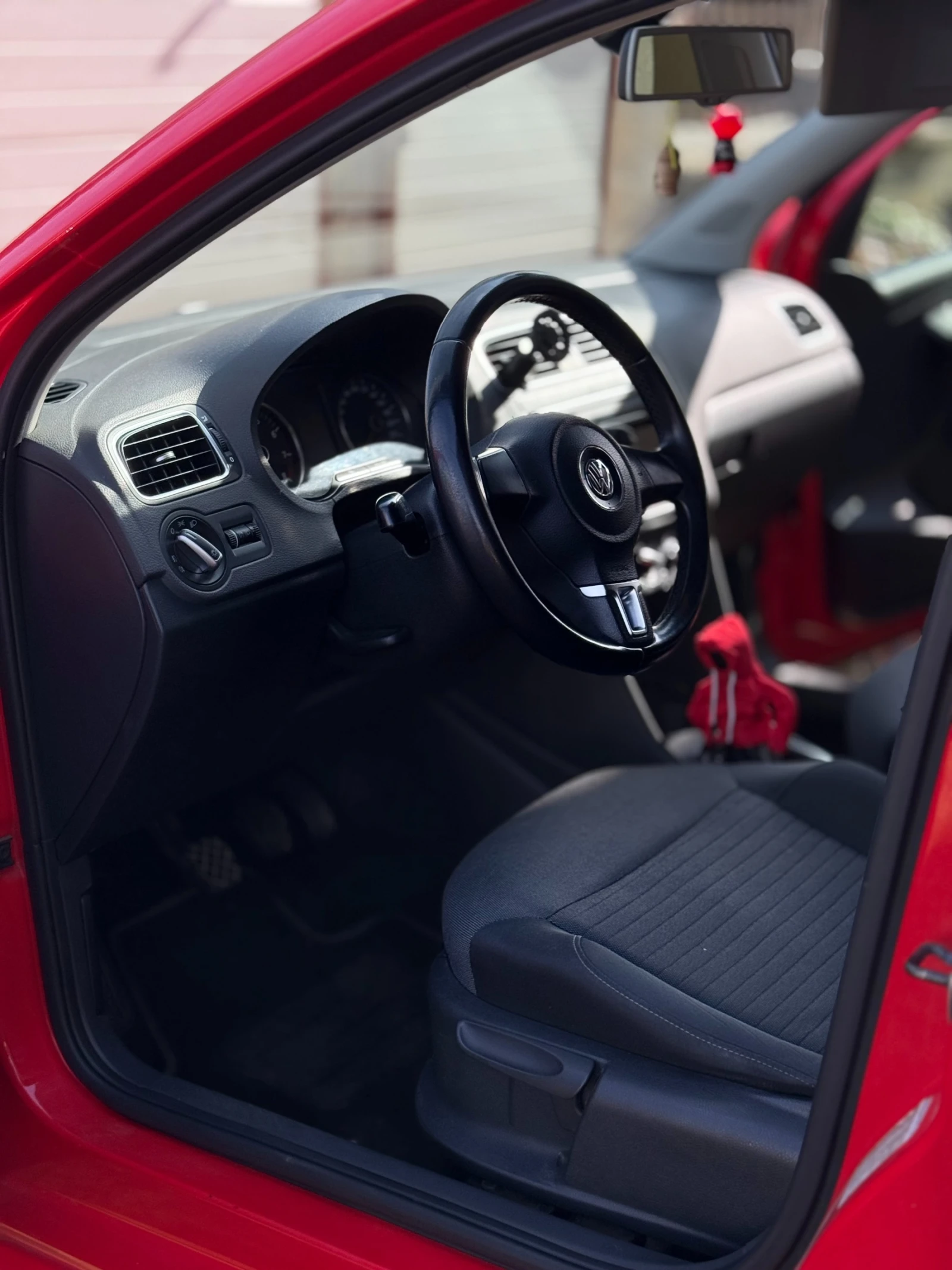 VW Polo, снимка 14 - Автомобили и джипове - 56569023