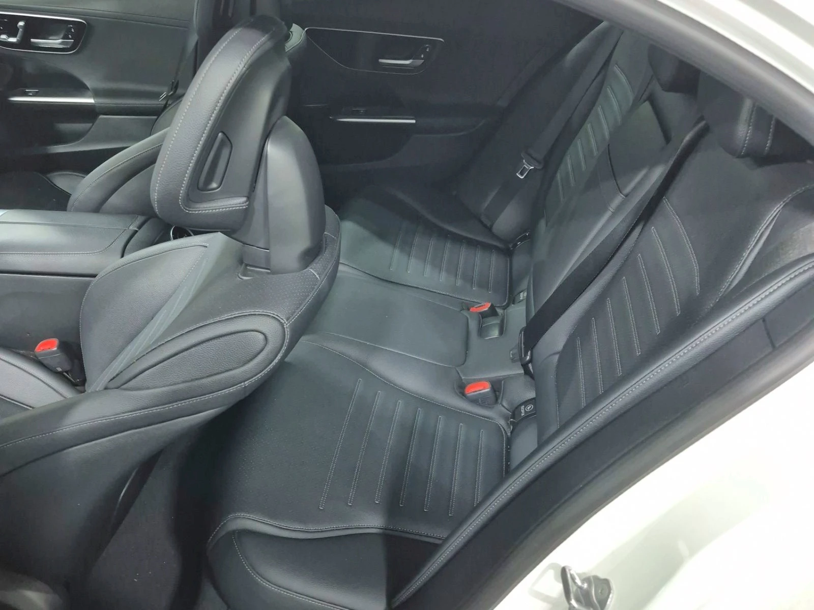 Mercedes-Benz C 300 AMG-pkg| Distronic| 360| HUD| �������| ���� | Mobile.bg � ����������� 12