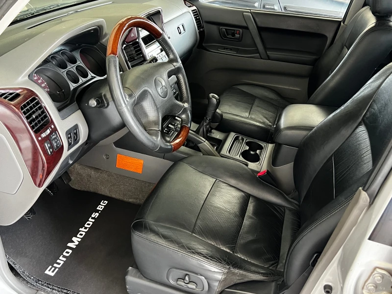 Mitsubishi Pajero 3.2 DI-D, GLS, снимка 9 - Автомобили и джипове - 47449986