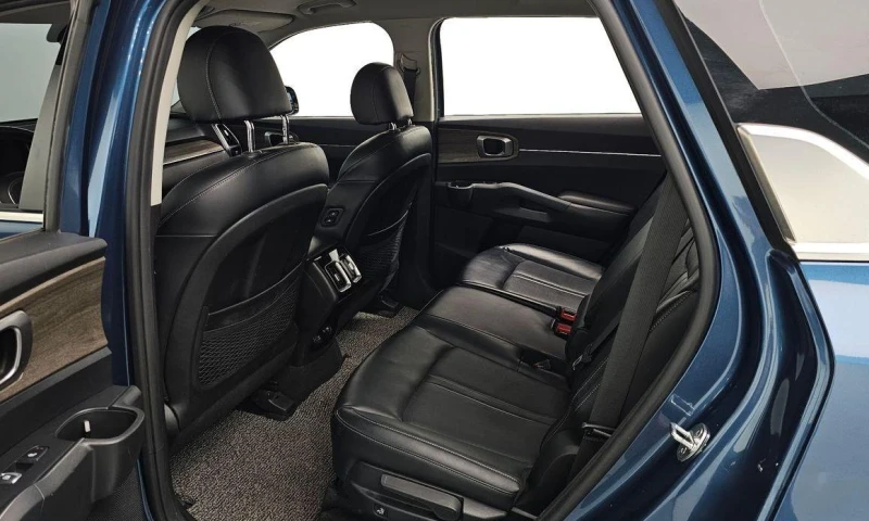Kia Sorento Diesel 2.2 2WD * НАЙ-ДОБРА ЦЕНА В БЪЛГАРИЯ* , снимка 12 - Автомобили и джипове - 51966197
