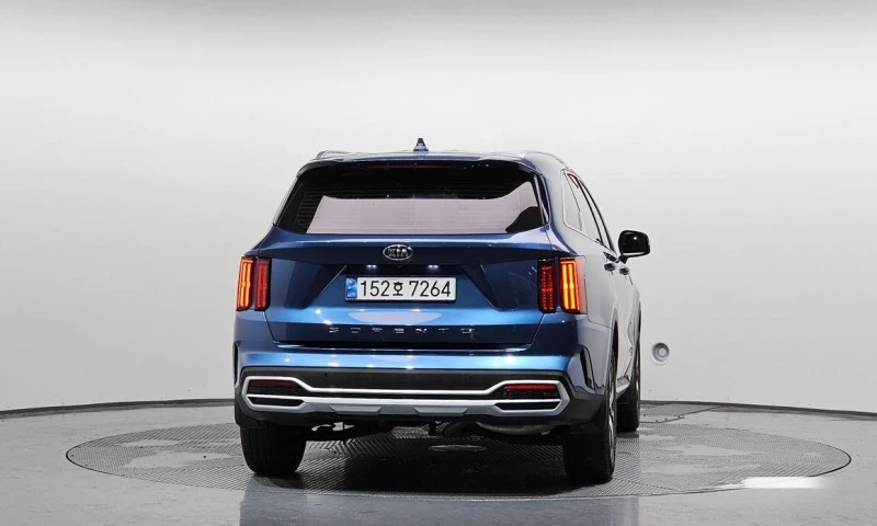 Kia Sorento Diesel 2.2 2WD * НАЙ-ДОБРА ЦЕНА В БЪЛГАРИЯ* , снимка 4 - Автомобили и джипове - 51966197