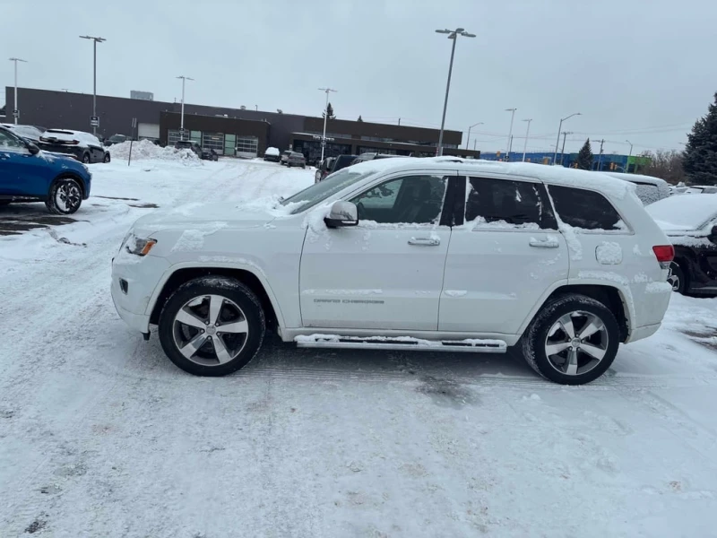 Jeep Grand cherokee * Overland * CARFAX * БЕЗ ПЪРВОНАЧАЛНА ВНОСКА, снимка 2 - Автомобили и джипове - 53166188