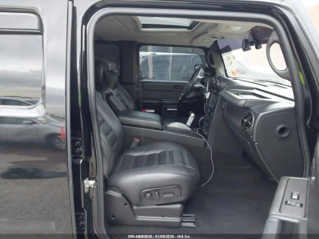 Hummer H2 КОжа* Подгрев* Keyless* Navi* Клип на мотор, снимка 9 - Автомобили и джипове - 53172257