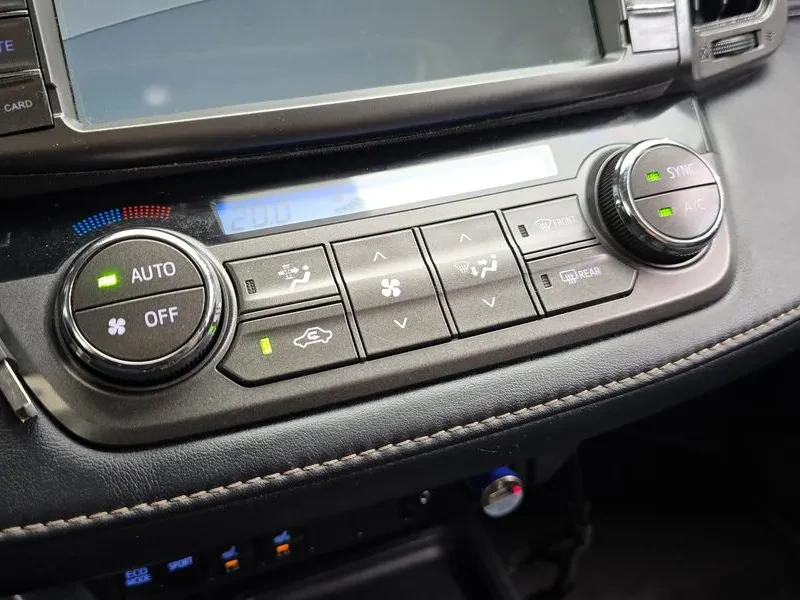 Toyota Rav4 2WD, снимка 13 - Автомобили и джипове - 55831248