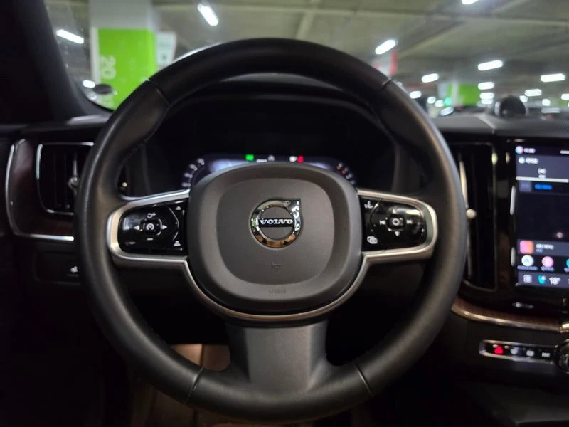 Volvo XC60 КРАЙНА ЦЕНА: 28072 EUR, снимка 12 - Автомобили и джипове - 55967152