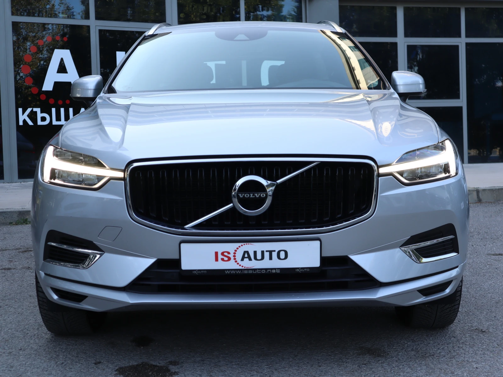 Volvo XC60 T8 Twen Plug in Hybrid/Inscription/AWD/Камера/Пано - изображение 2