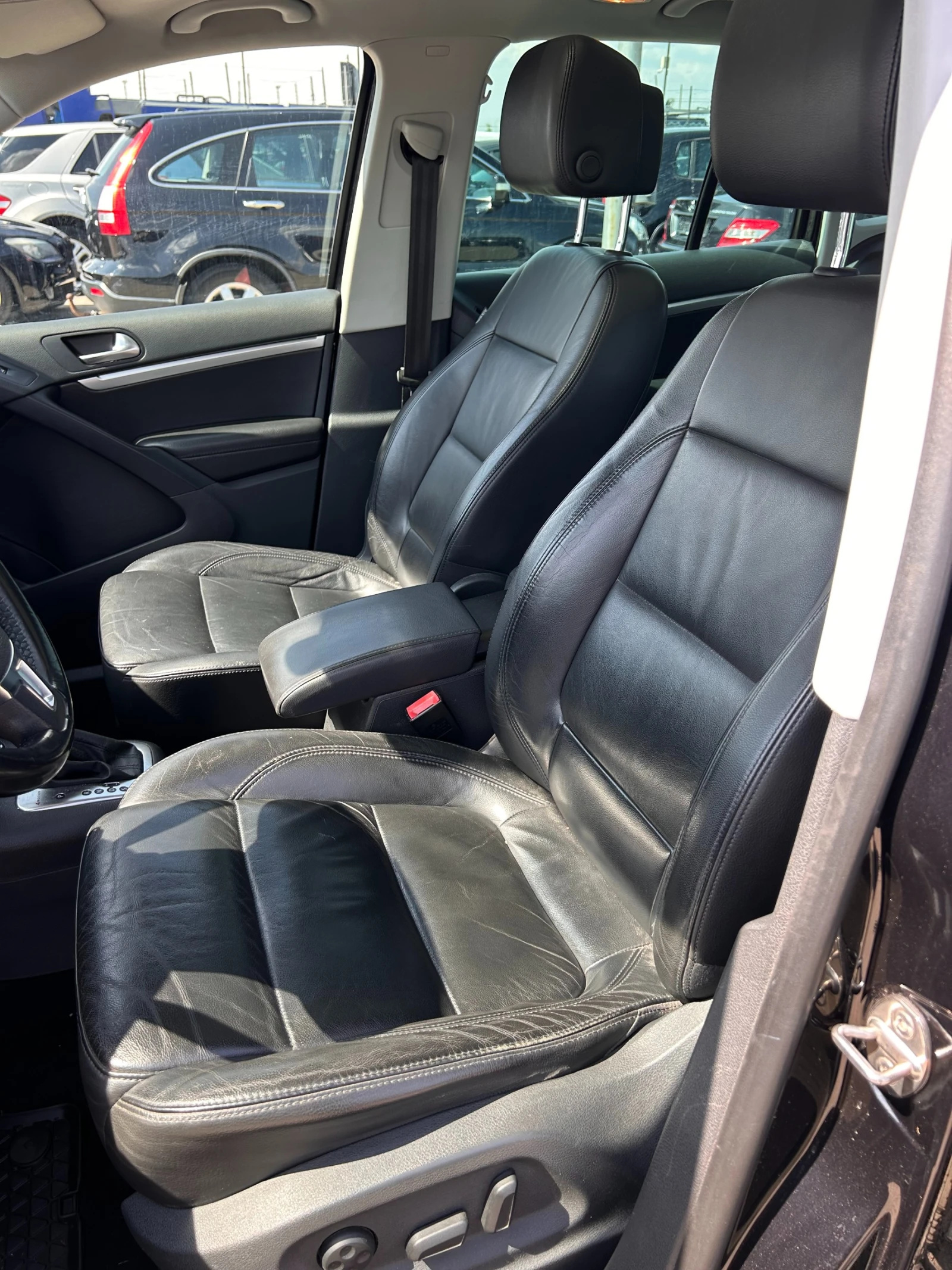 VW Tiguan 2.0TFSI 4MOTION AVTOMAT/NAVI/PANORAMA/KAMERA  | Mobile.bg   13